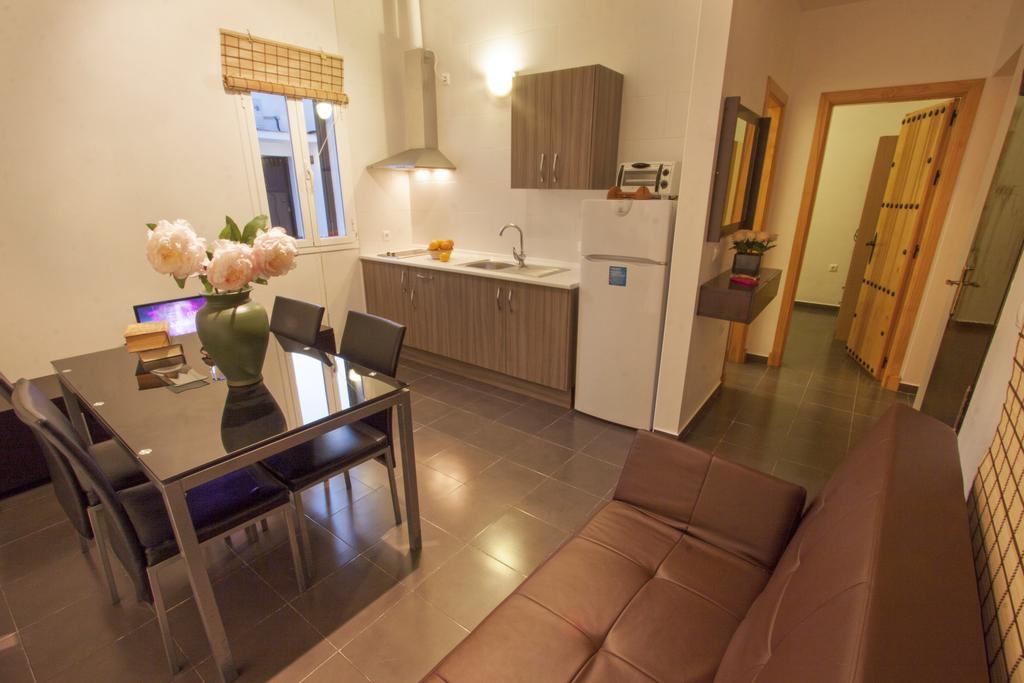 Apartamentos Puerta Sierra Puerto Serrano Ruang foto