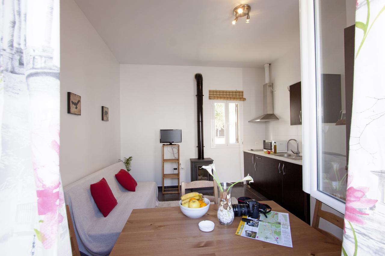 Apartamentos Puerta Sierra Puerto Serrano Bagian luar foto