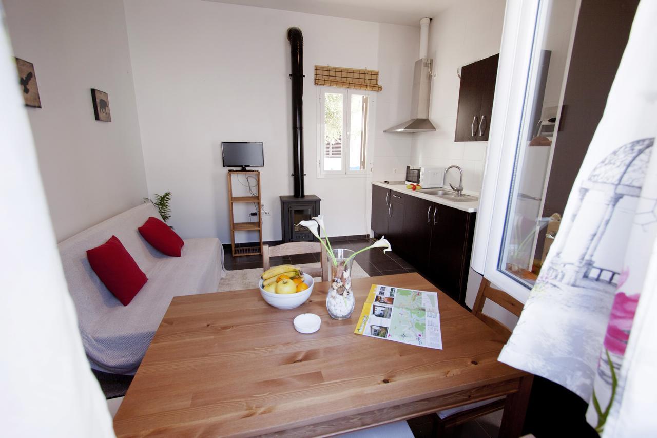 Apartamentos Puerta Sierra Puerto Serrano Bagian luar foto